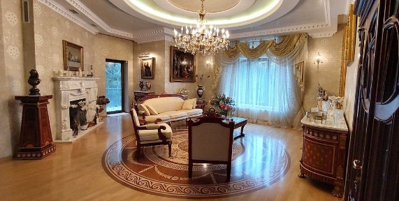 Продаж будинку 539 м² вул. Червона, м. Львів
