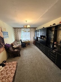 Продаж 3-х кімнатної квартири в центрі Глибоки (район парку).