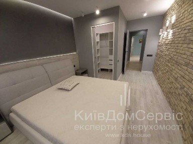 Продаж 3к ЖК Амурський Юлії Здановської ( Ломоносова)