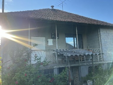Продаж міцного будинку