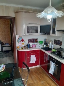 Продаж затишної 3-кімнатної квартири з видом на Дніпро