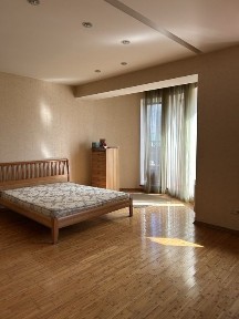 Продам будинок з земельною ділянкою в Киівському районі