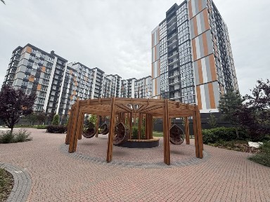 Продад 2к квартири в центрі Вишневого