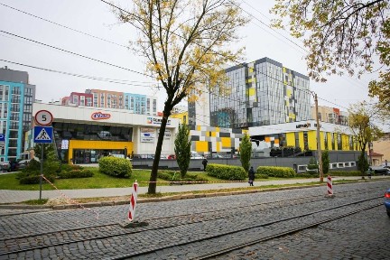 Оренда приміщення у ТОЦ Семицвіт, Шевченка 60, 848м²