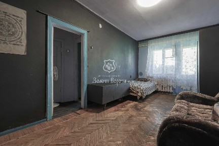 Київ, Новодарницька вул., 30