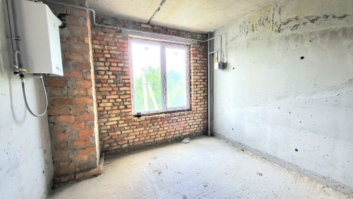 2 кімнатна квартира від власника 67м² можна робити ремонт та заселятися 2контурний котел на 2 сторони побудований заселений будинок вигідна ціна