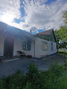 Продам будинок із гаражем в Аулах!