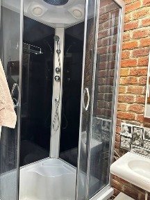 Грюнвальдська 9, біля Політехнічного