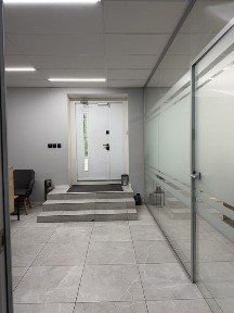 Продаж комерції 300 м. кв