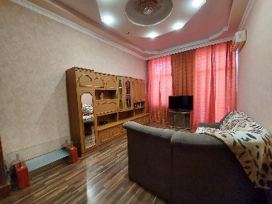 Здам подобово 2к квартиру на вул. Мостова • ID 6543353