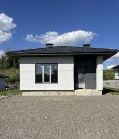 Продаж сучасного одноповерхового будинку в хорошому районі міста!