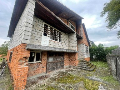Продається будинок в смт. Тересва