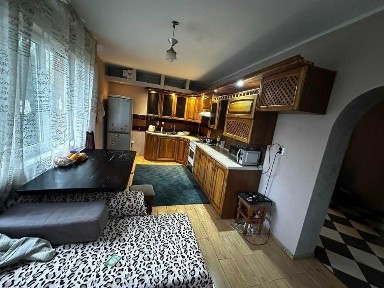 Продається будинок з сонячними панелями у Солотвино