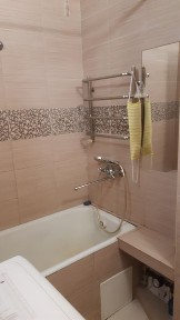 Сдам 2 комнатную квартиру посуточно. Хозяин 0931120916