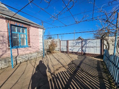 Продам дом в Марьяновке, 15 соток земли