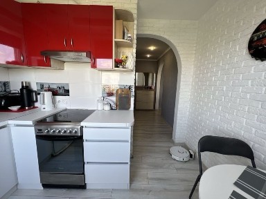 Продам 1 квартиру на Олексіівці по прсспекту Л Свободи 39,з ремонтом.