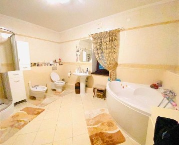 Оренда будинку 550 м², Васильківський пров., 14