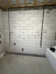 Новий будинок 85 м² у Рожівці, 25 км від Києва, озеро, автоматичні ворота, розводка електрики без %