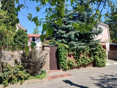 с. Крюківщина, продаж будинку, поряд парк Характер, оз. Крючок