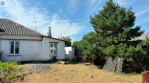Пропонуємо на продаж 4-кім., будинок на вулиці Масивна, в районі М'ясокомбінат, у місті Дніпро.