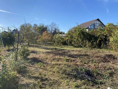 Продам дом на Слободке. Жилое состояние. Участок 13 соток.