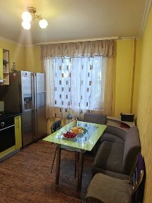 Продам 2 к. кв. з ремонтом на Одеській біля 