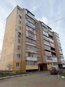 Простора 3-кімнатна квартира м. Стрий вул. Грабовецька