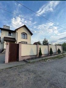 Продам будинок, 279 м², біля Львова.