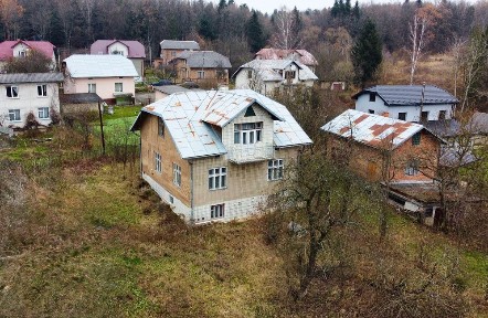 Продаж цегляного Будинку в передмісті Моршина