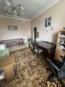 Продается 2-х ком сталинка на 20 квартале по ул. Ф.Караманиц (Ватутина)