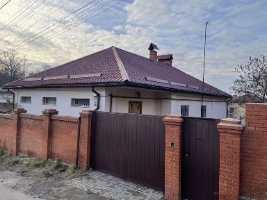 Оренда будинку в Києві. Метро Васильківська 15 хв пішки