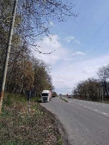 Продам комерційну нерухомість. Траса Луцьк-Львів з земельною ділянкою.