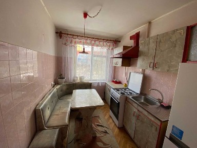 Оренда затишної двокімнатної вкартири на Зарічному