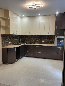Оренда 2к квартири, центр, Дмитра Яворницького. Закритий двір