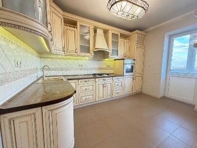 Продається 3-кімнатна квартира в центрі міста Стрий. Вулиця Дрогобицька