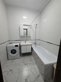 Квартира перша здача. Даі окремв спальні. 78 м. кв. Газ.