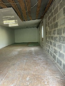 Київ, Дніпровський, вулиця Любарьська 3