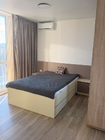 Продається квартира двокімнатна біля метро Вирлиця
