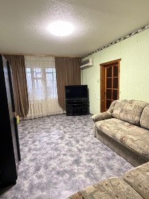 Продаю 3к квартиру, ул. В.Бызова (Якира)