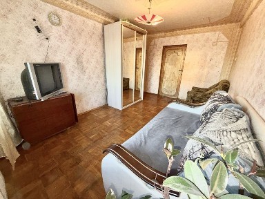 Київ, Дніпровський, Чорних Запорожців 9А