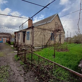 Будинок в центрі смт Софіївка