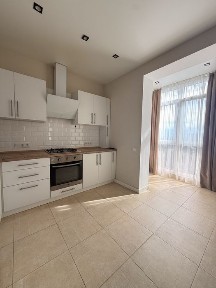 Оренда Простороі 1к, ВЕРСАЛЬ ПАРк, великий кутоаий панорамний балкон відкритий, 16500