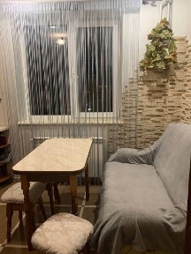 Здається затишна, простора та світла двокімнатна квартира в новобудові.