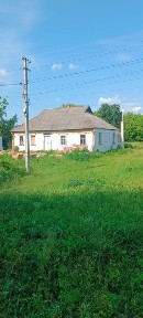 Продається будинок у селі Дибинці.
