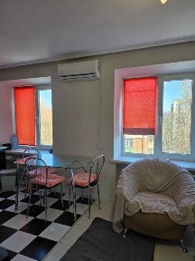 Продаж 3к квартири з сучасним переплануванням у топовому районі!