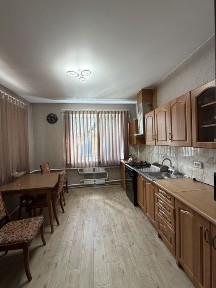 Продаж доглянутого будинку в с. Розсішки