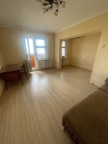 Продаж вул. Мілютенка, 28в, простора 1 к. кв. 52 кв. м