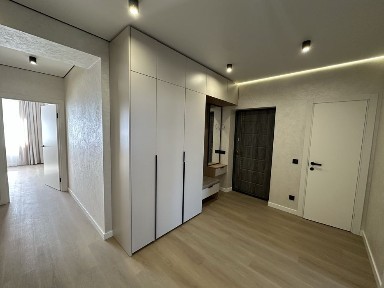 Продається велика 2 квартира квартира площа 73.1м2
