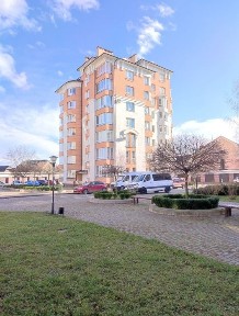 Продається 2 кімнатна квартира Калинова Слобода 1, вул. Двірська