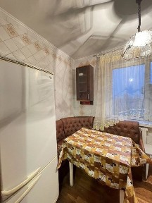Продаж 3 кімнатної квартири м. Вишневий. 72кв. м два балкона. Под сертификат возможно.